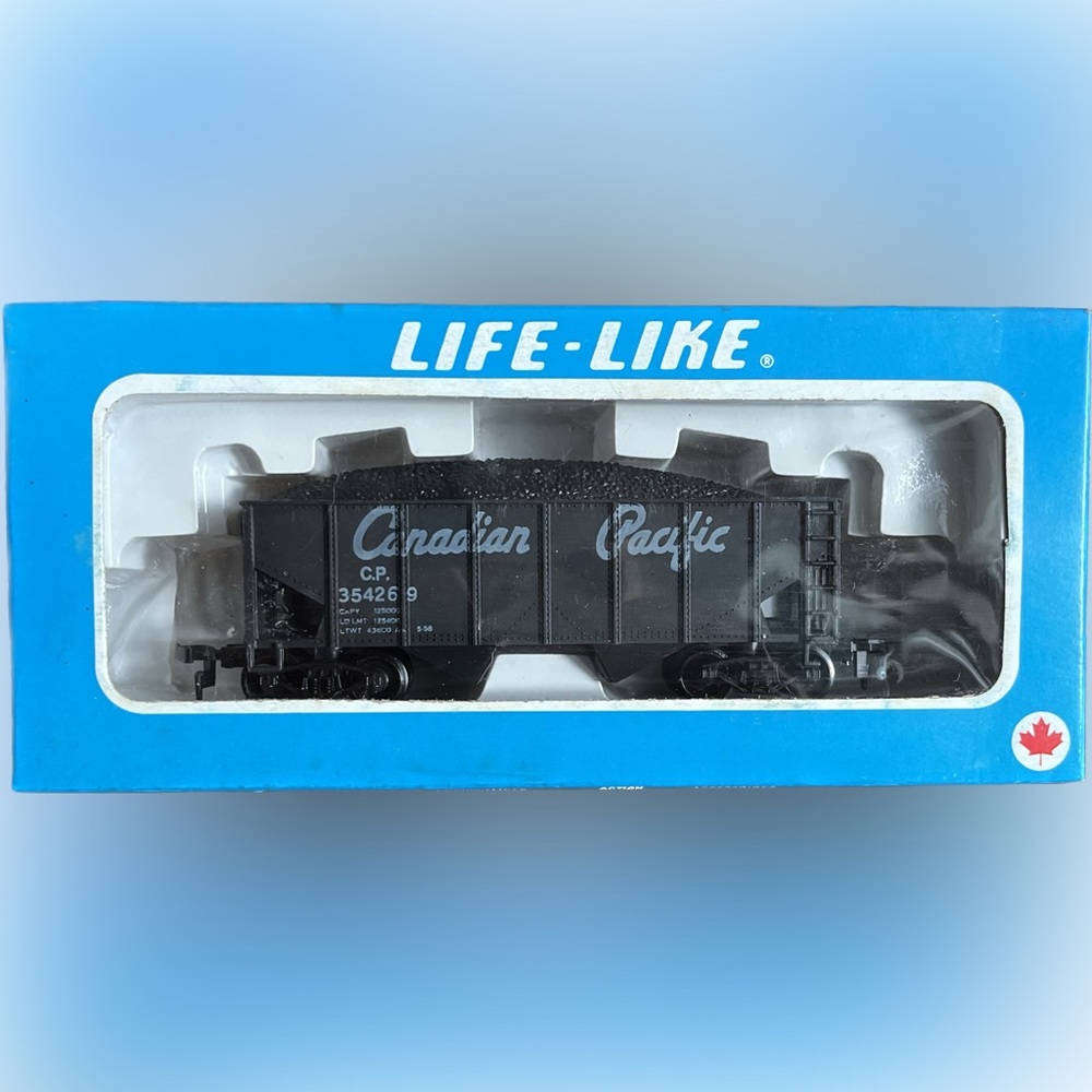 🎈2/$30 - Life-Like C.P. Canadian Pacific Freight Train Car
